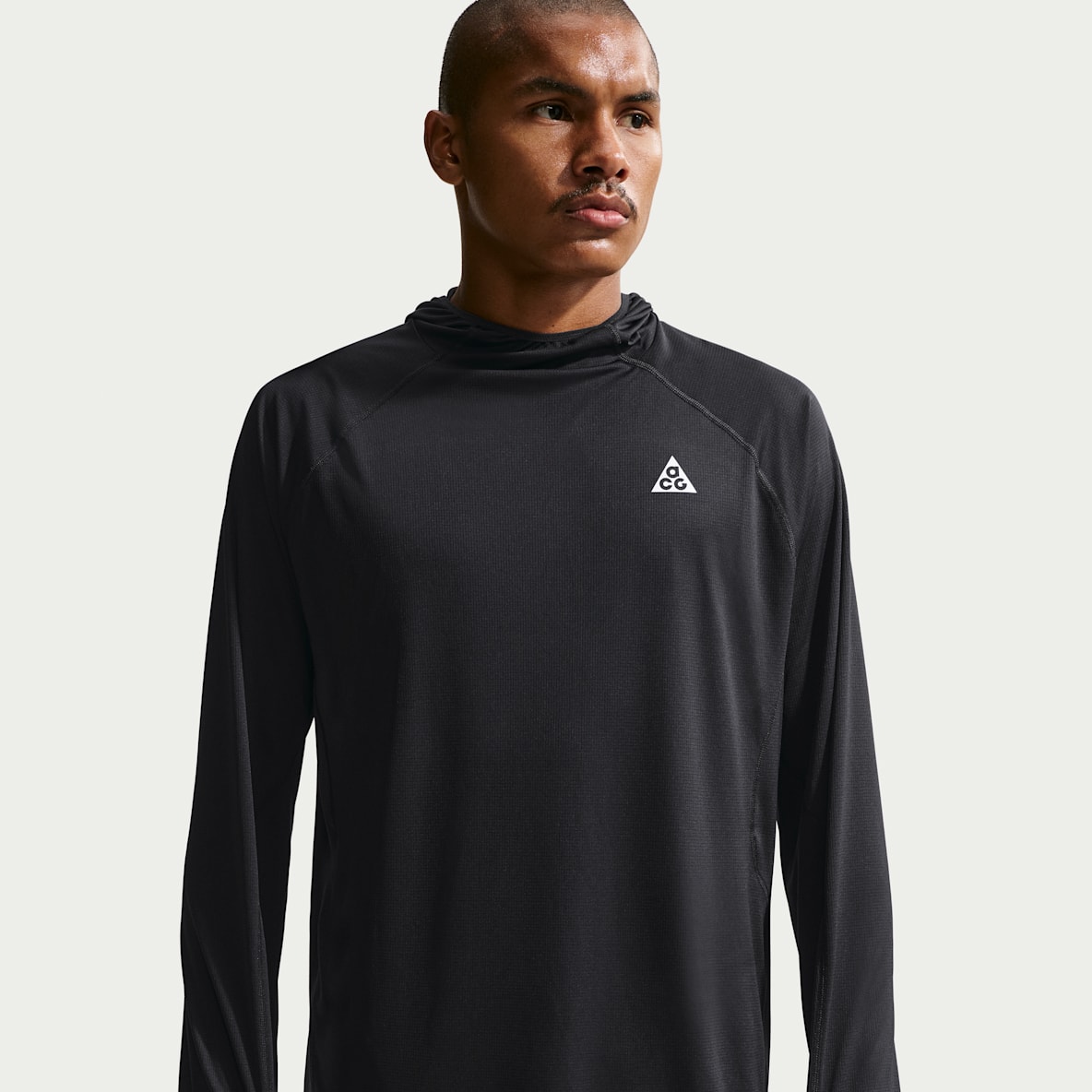 Black Thumbholes Long Sleeve Shirts Clothing. Nike.com